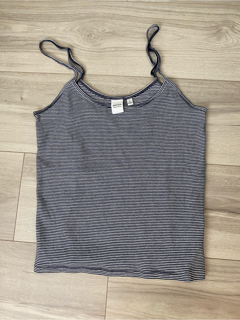Aritzia Tank Tops (bundle of 4)